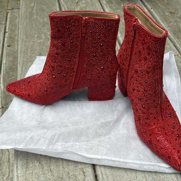 NWOT Kyla Bootie - Picture 3 of 5